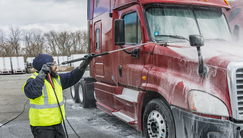 Nettoyage de camions et poids lourds